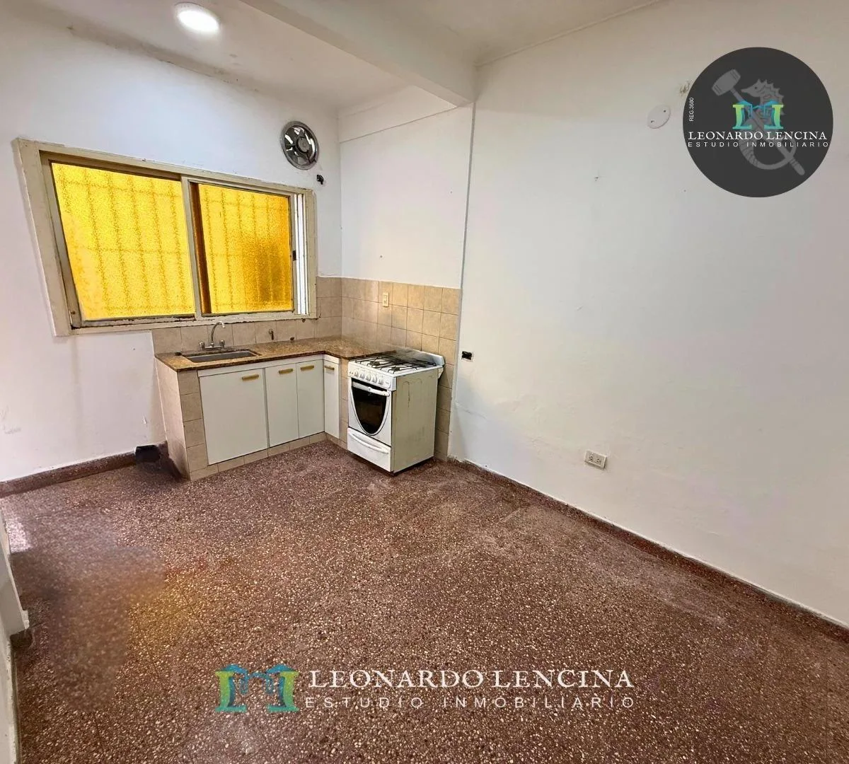 PH de 2 ambientes en planta baja con patio en La Plata