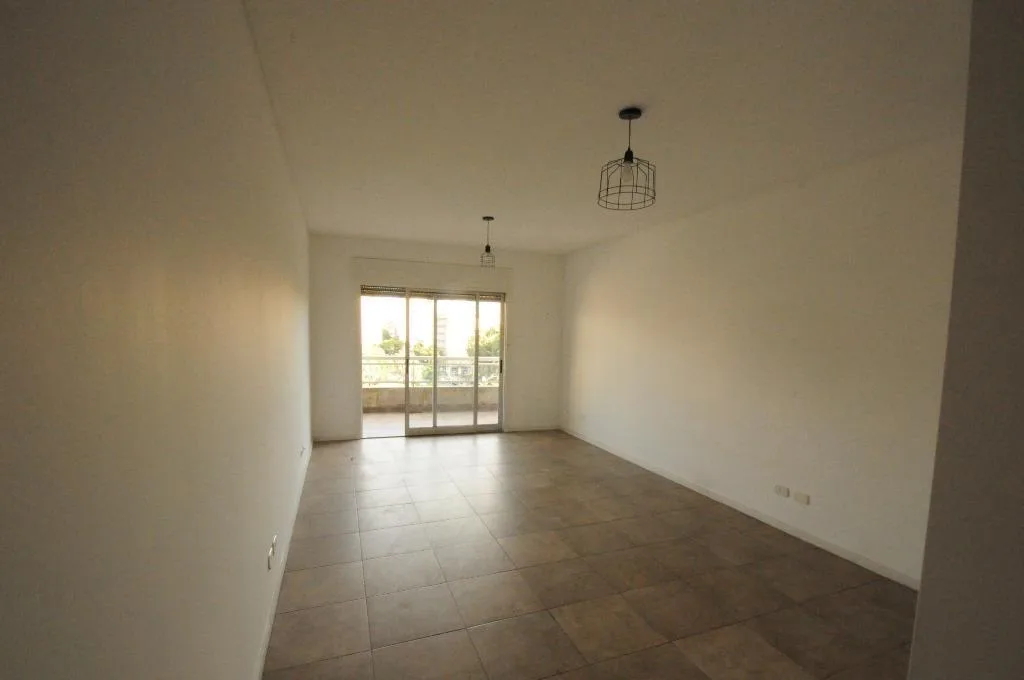Two-bedroom, three-room apartment in Recoleta