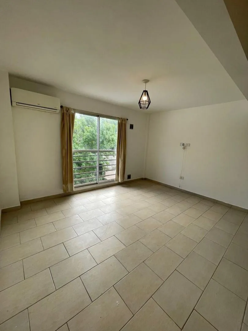 Monoambiente con cochera y terraza en Lomas de Zamora