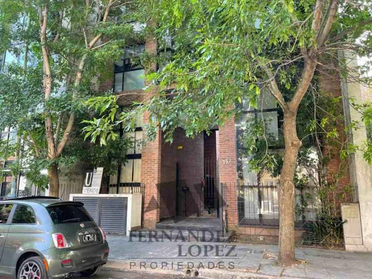 Duplex-style one-bedroom apartment in Quilmes