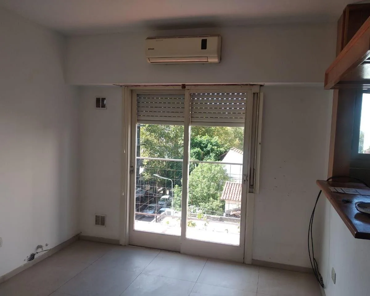 Departamento de 2 ambientes reciclado a nuevo con cochera en Ramos Mejía