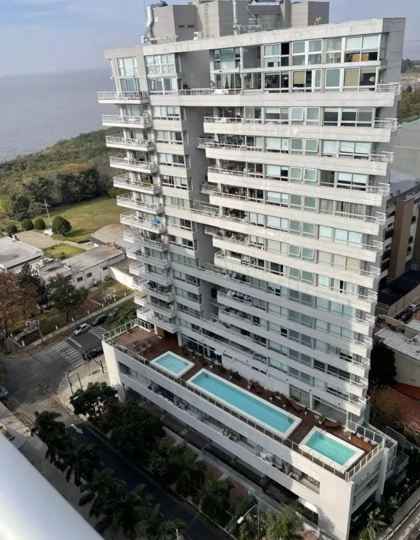 Four-room apartment in Vicente López