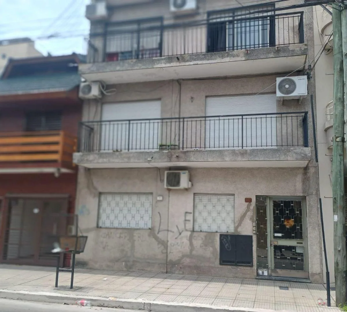 Departamento de 3 ambientes con 2 dormitorios en San Justo