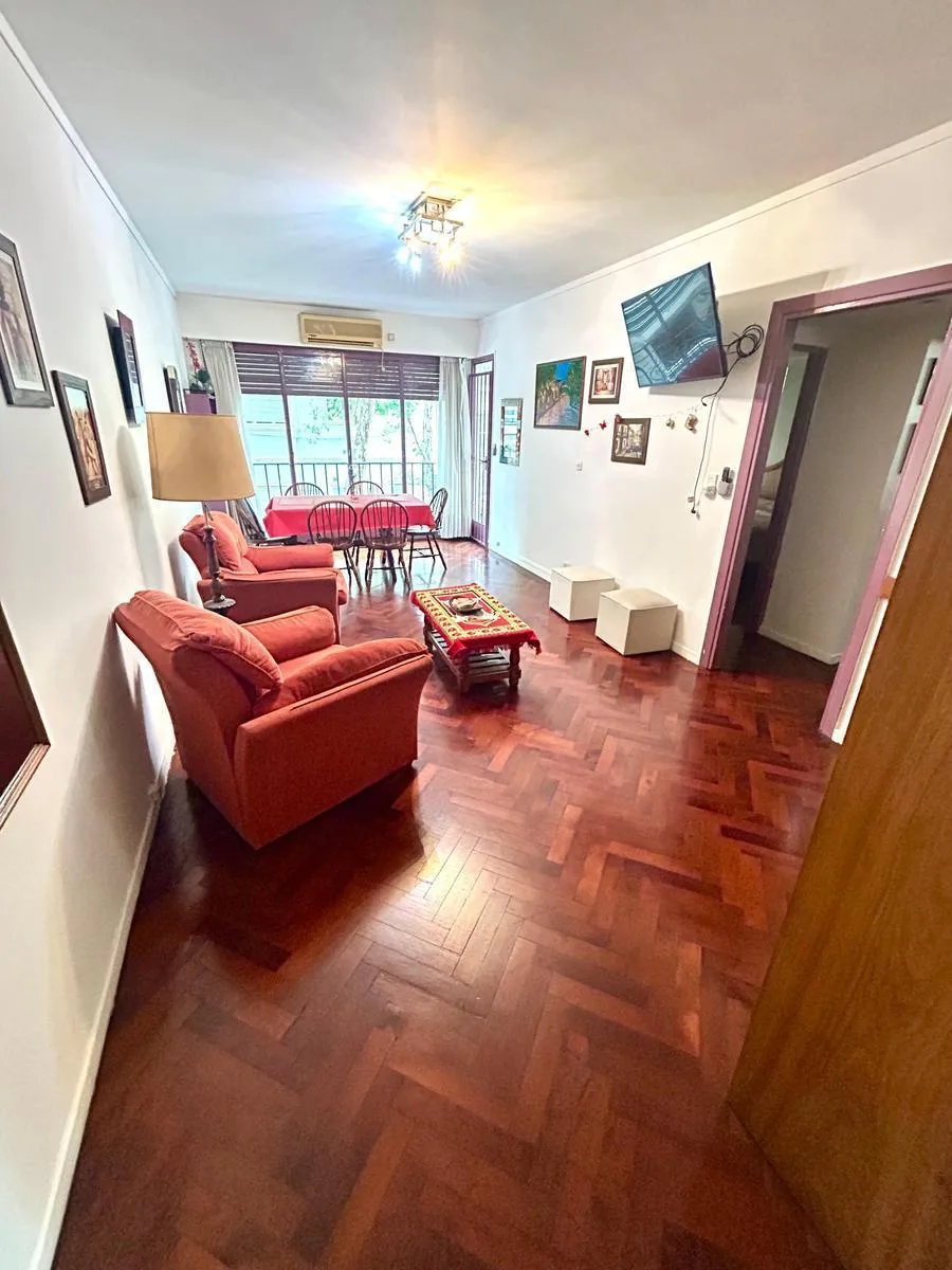 Apartamento de três ambientes mobiliado em Palermo