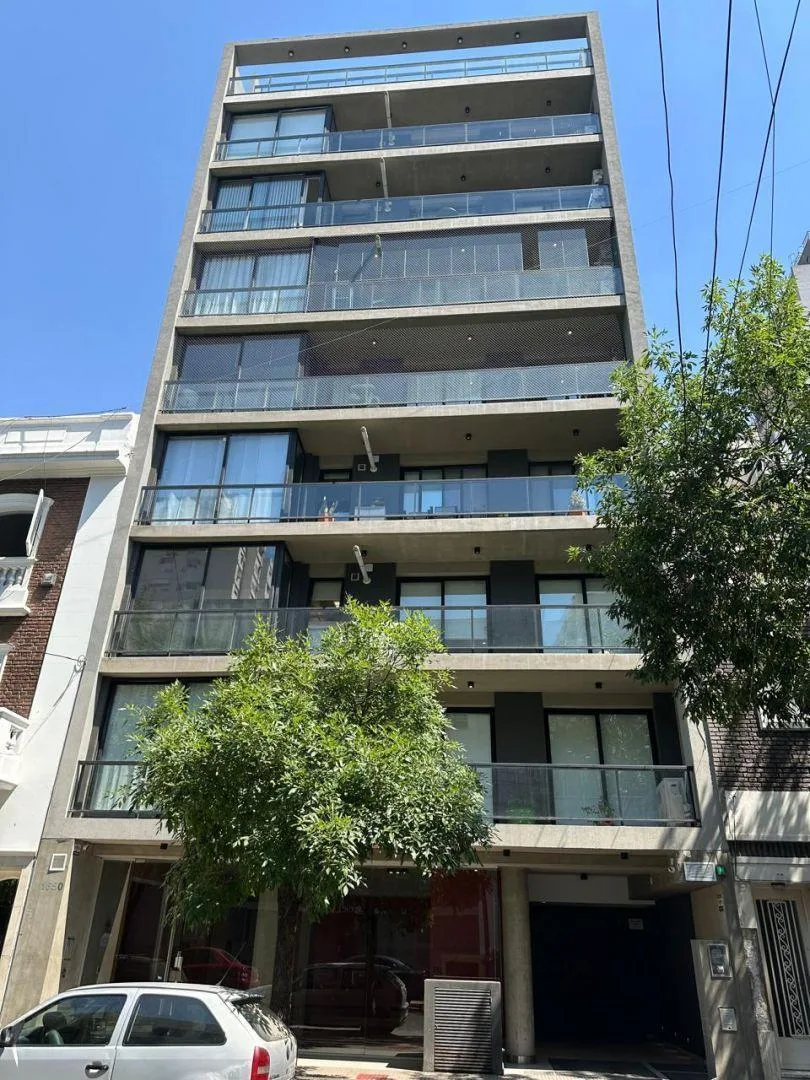 One-bedroom PH with covered parking in Barracas
