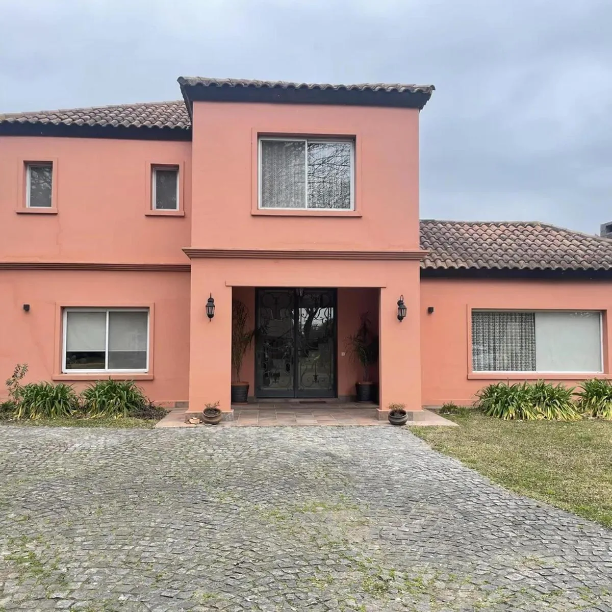Casa en Alquiler - 3 Dorm. 3 Baños - General Rodríguez