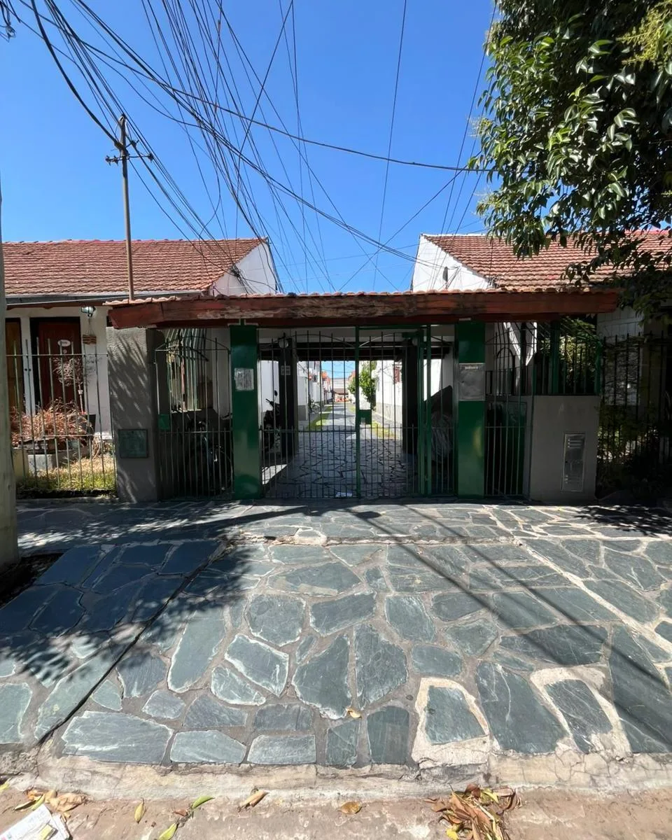Duplex com 1 quarto em Castelar Sur