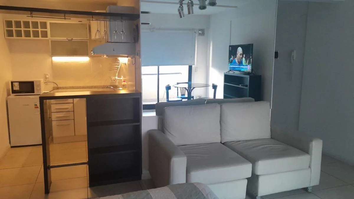 Квартира-студия с балконом в Monserrat