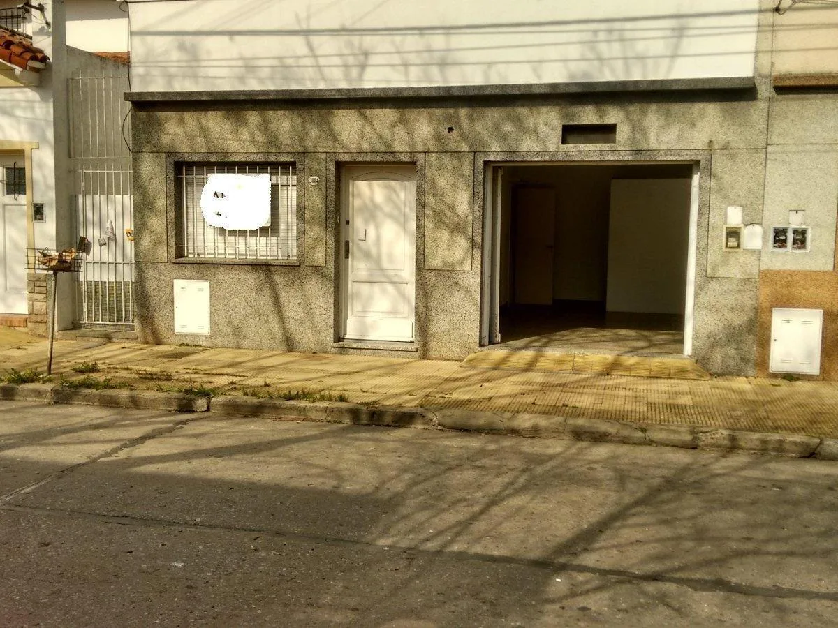 Casa com 2 dormitórios em Olivos