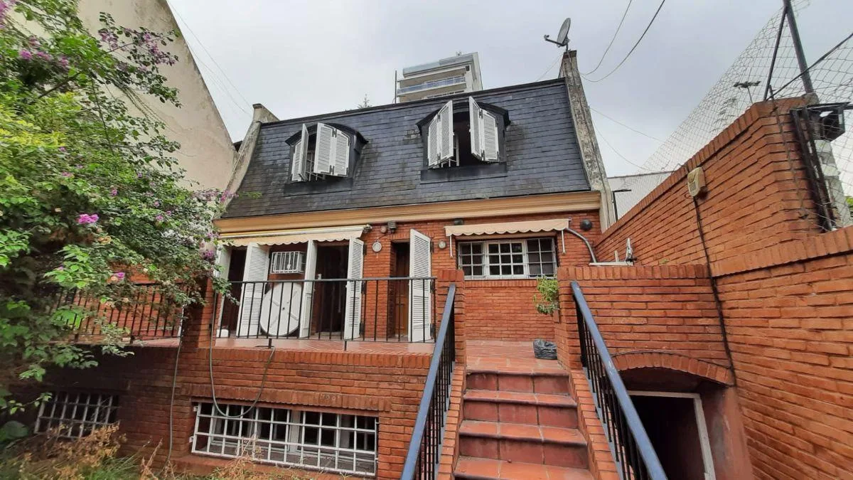 Дом с 6 спальнями в Quilmes