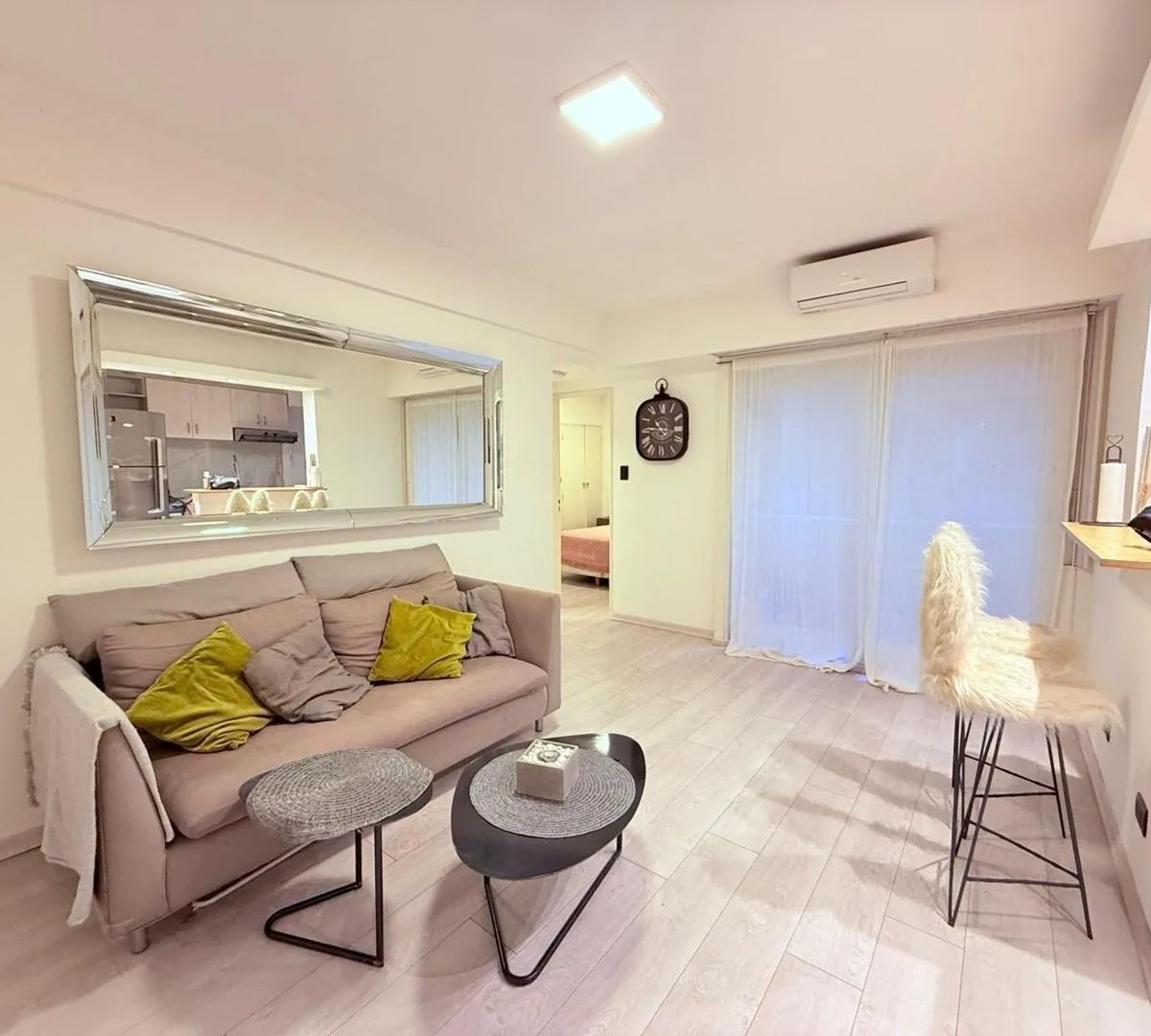Semi-furnished one-bedroom apartment in Villa Crespo