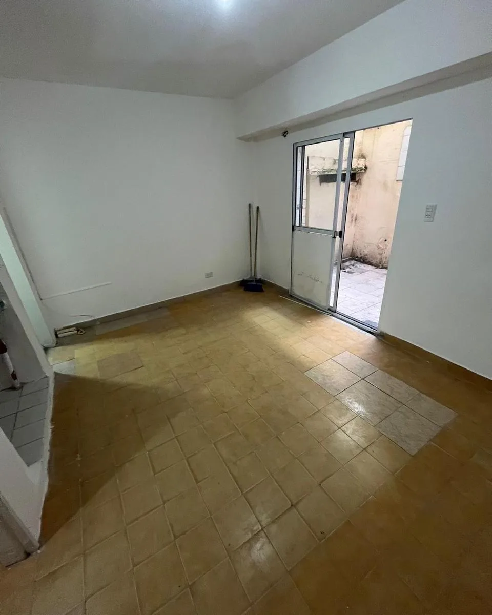 Ground-floor studio with patio