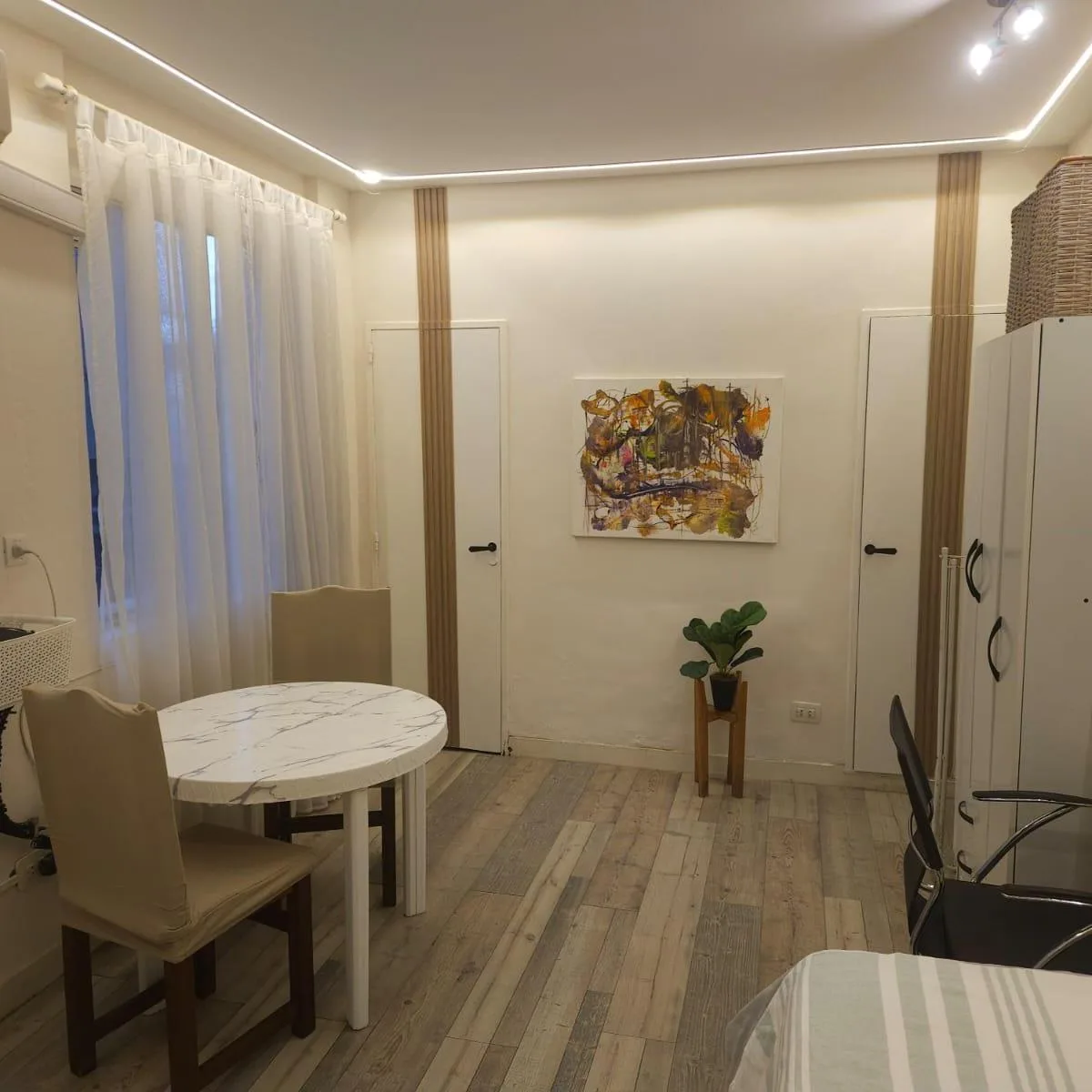 Recently refurbished furnished studio apartment in Recoleta