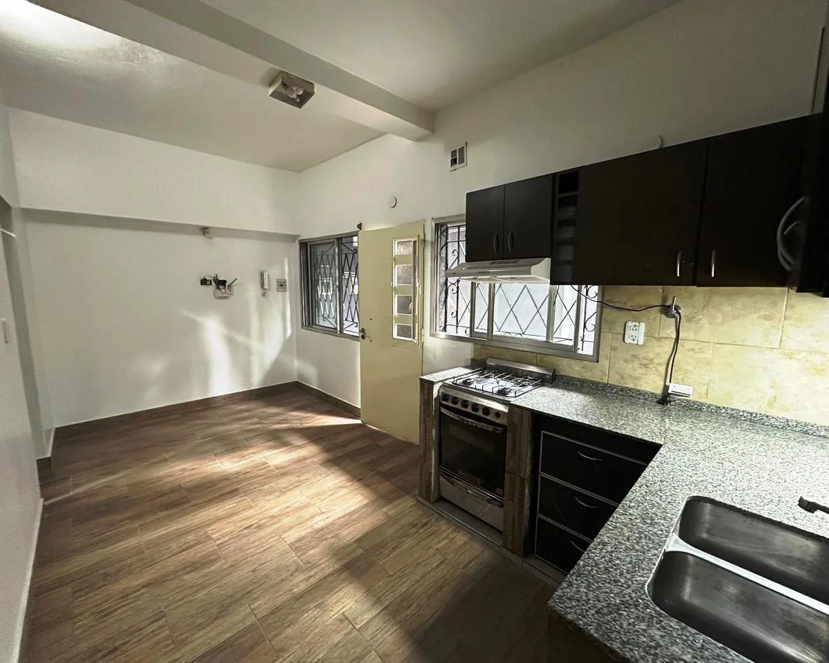 Apartamento com 2 quartos em Lanús (PH)