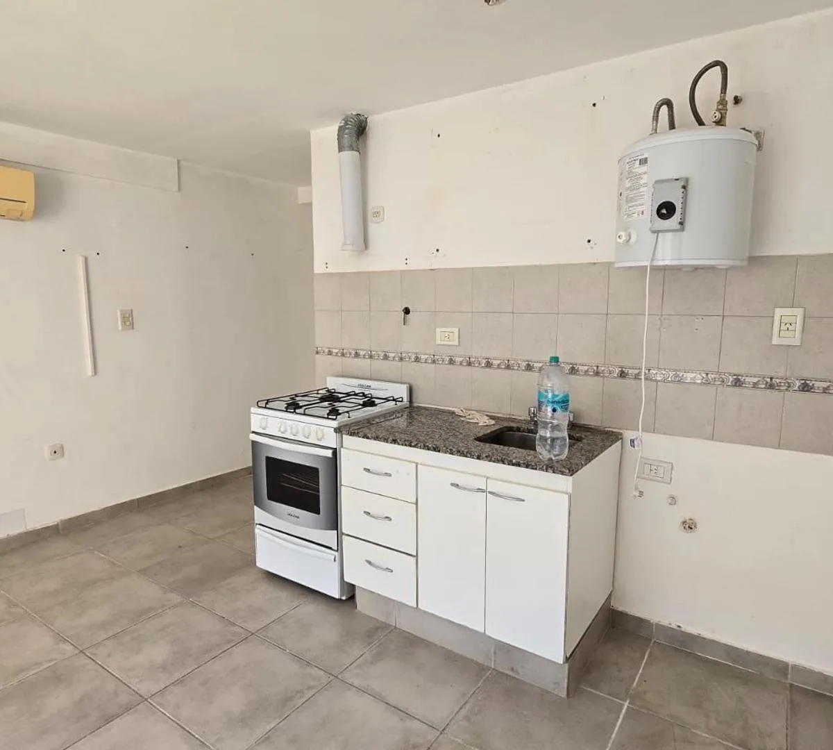 Studio loft or office apartment in Castelar Norte, Morón