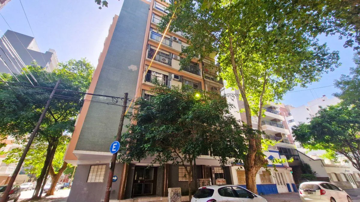 Apartamento de 2 ambientes em térreo em Lanús