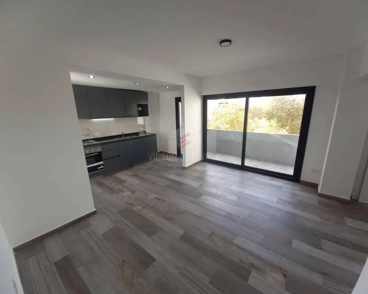 Apartamento de 3 ambientes com 2 dormitórios em General San Martín