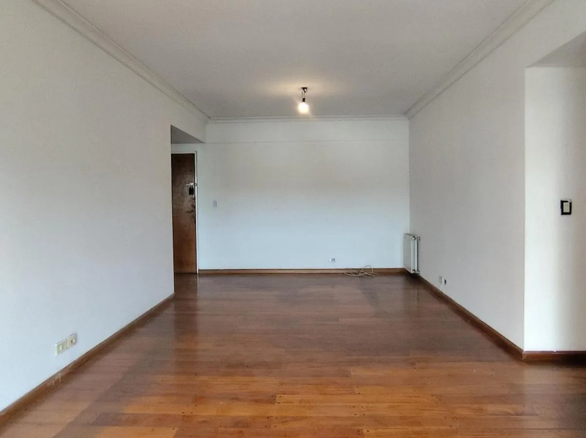 Departamento de 4 Amb en Alquiler, con Cochera Cubierta