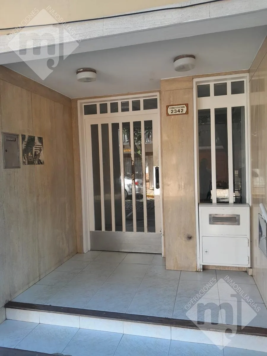 Two-room apartment in Victoria with balcony