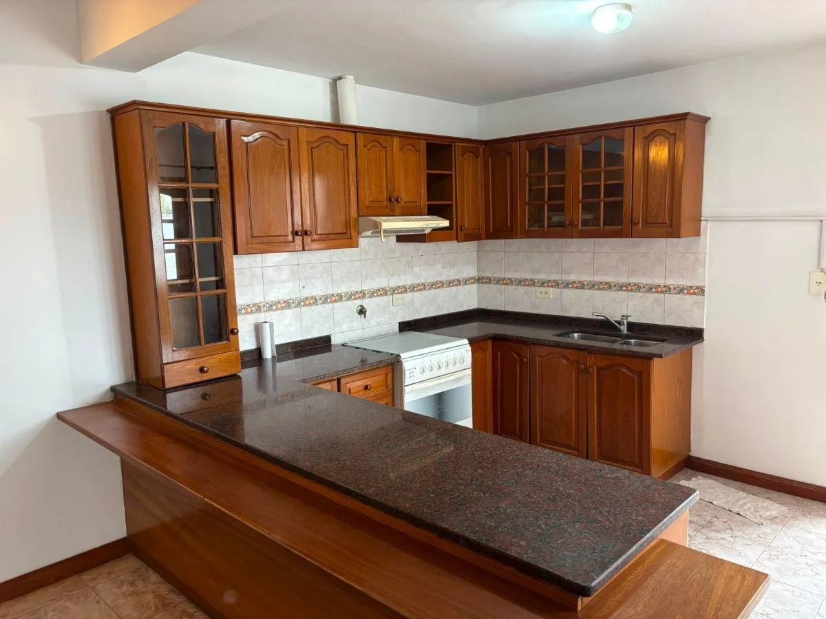 Alquiler de Casa en Planta Alta (Merlo Norte)