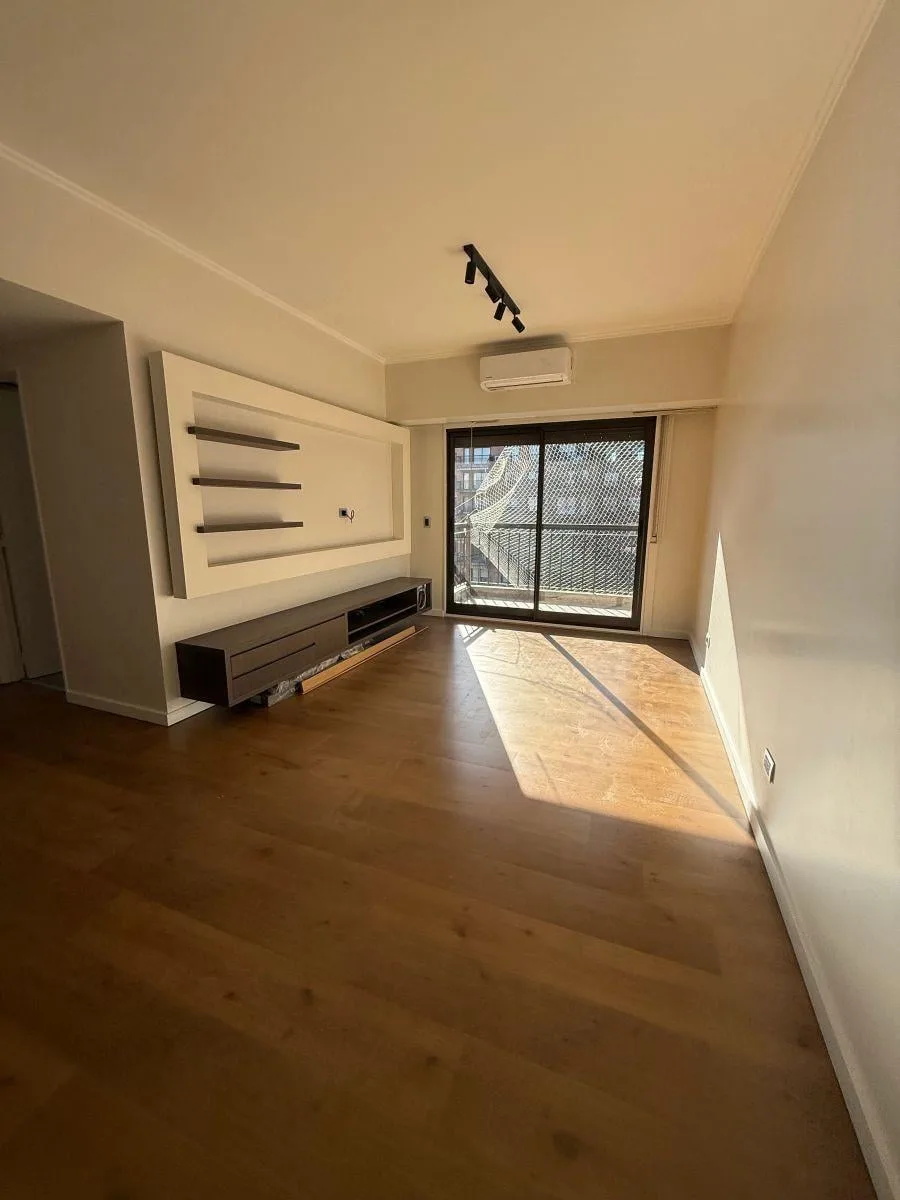 Two-room apartment with office in Núñez