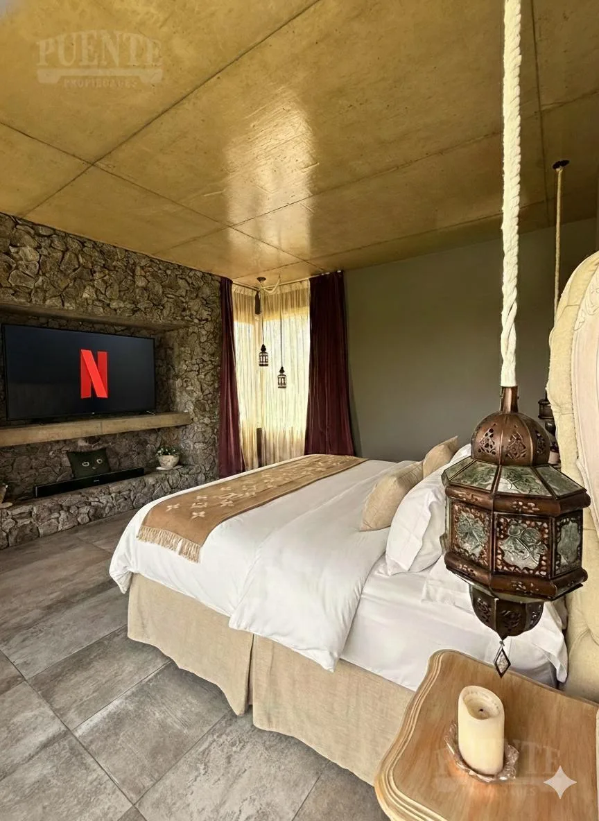 Casa con 2 dormitorios en suite, terraza con jacuzzi y pileta climatizada en St Thomas Este