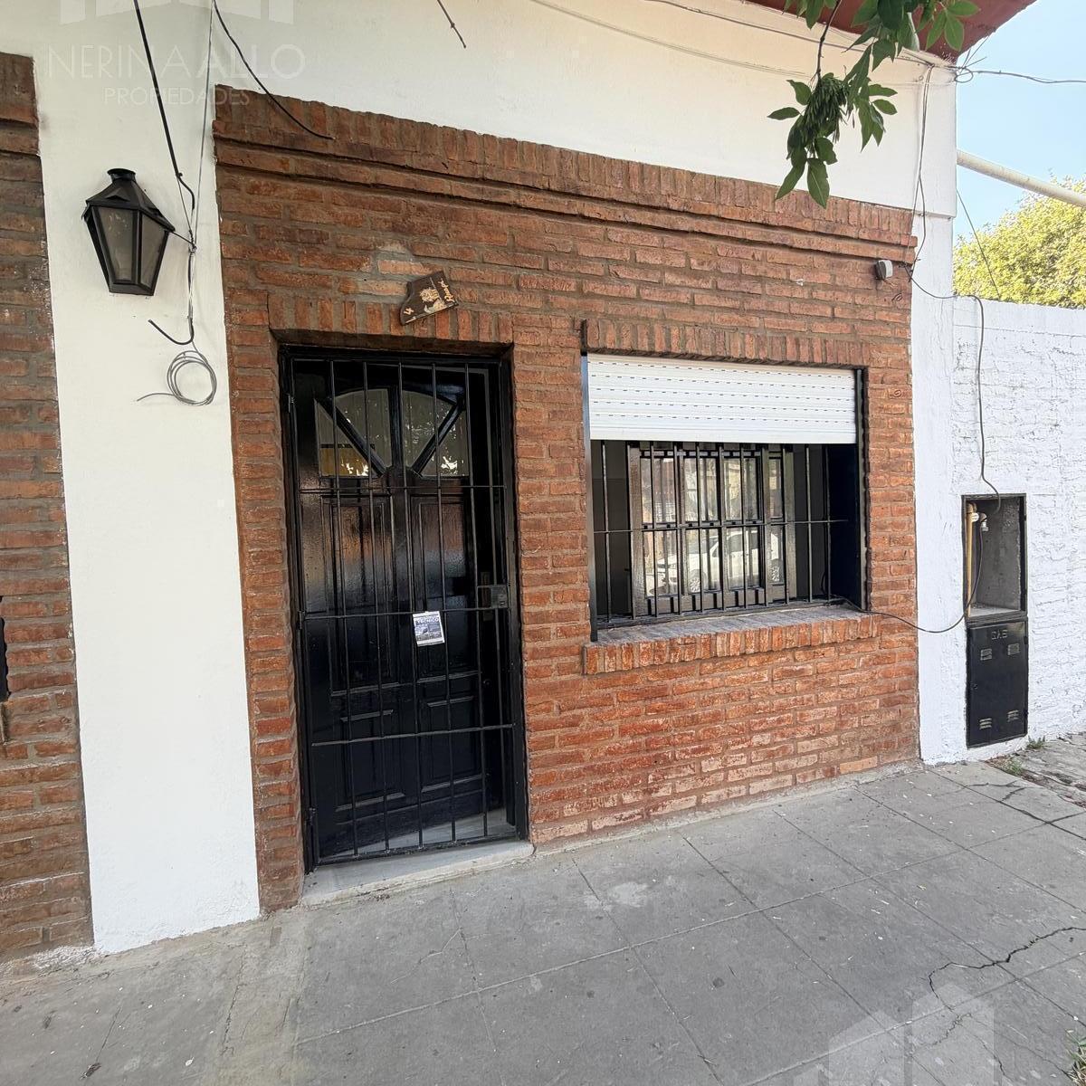 Apartamento de dois ambientes reformado em Ituzaingó Norte