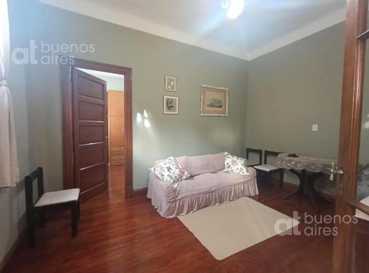 Apartamento de 2 dormitórios com pátio mobiliado em San Telmo