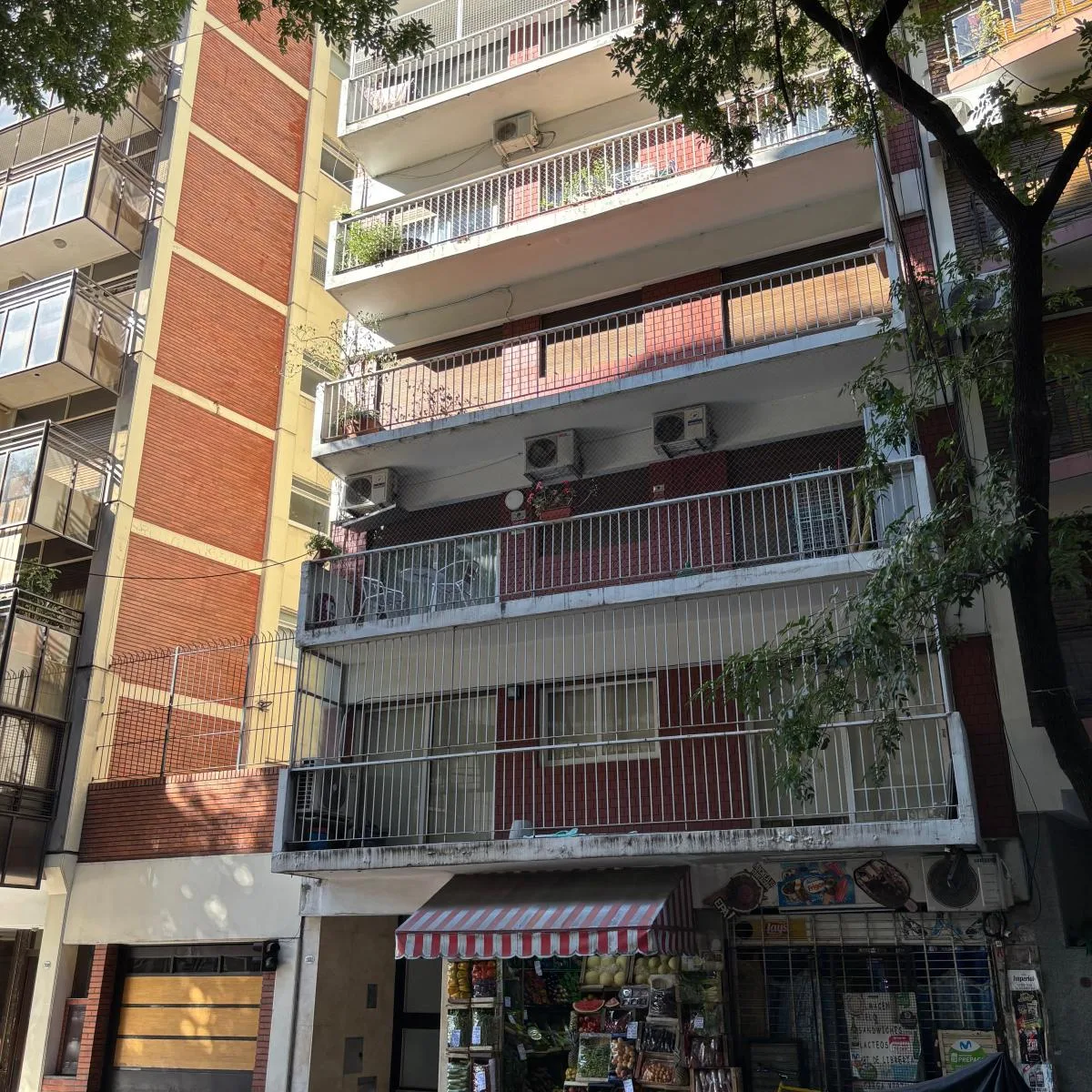 Apartamento de quatro ambientes em Recoleta