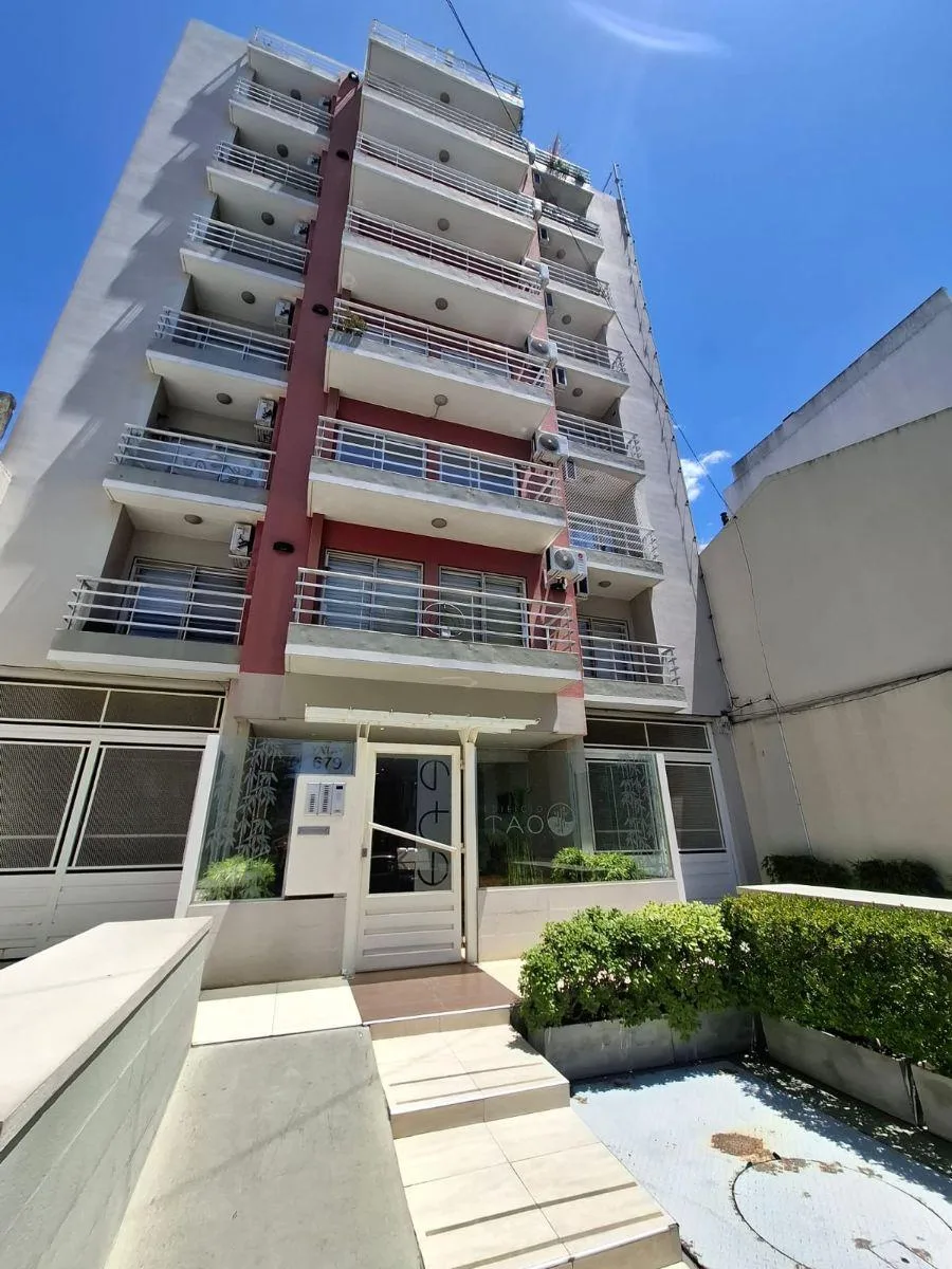 Studio apartment with balcony in Morón
