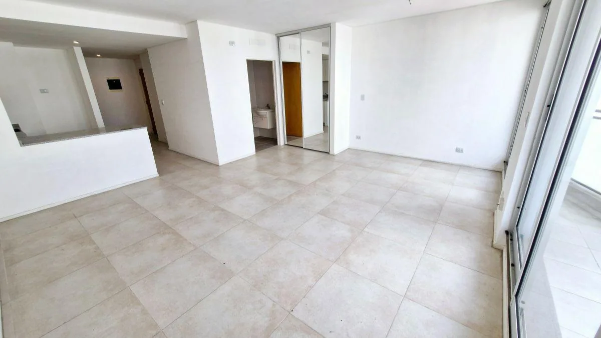 Квартира-студия с балконом в Flores