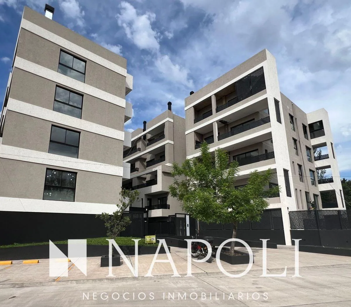 Квартира-студия с балконом и грилем в Cactus Luxury Residence, Canning