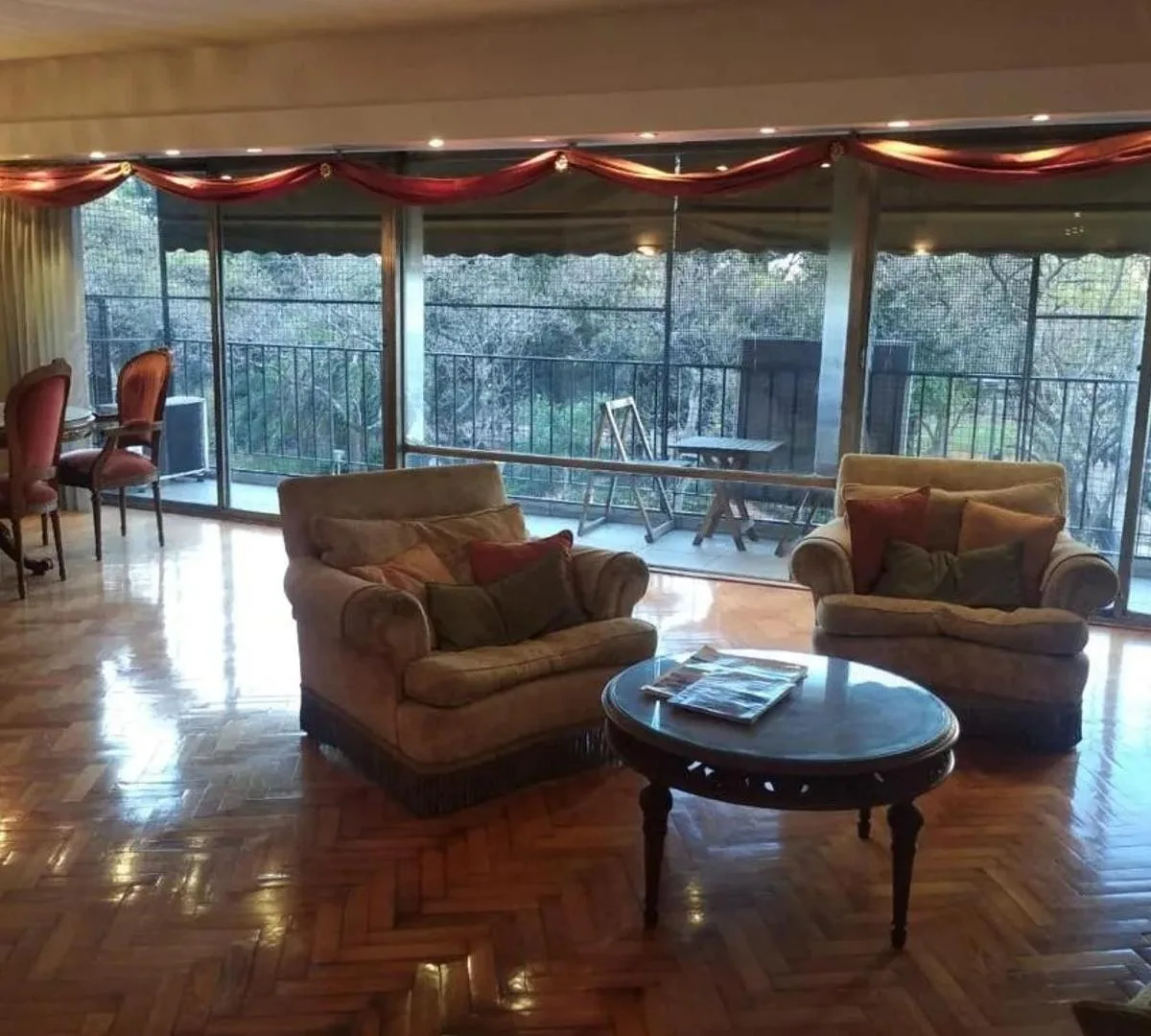 Меблированная квартира с 7 комнатами в Palermo