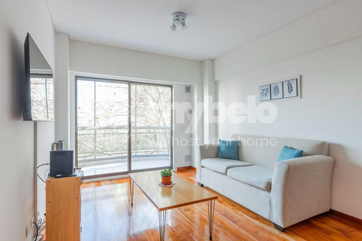 Departamento amoblado de 3 ambientes con balcón en Caballito