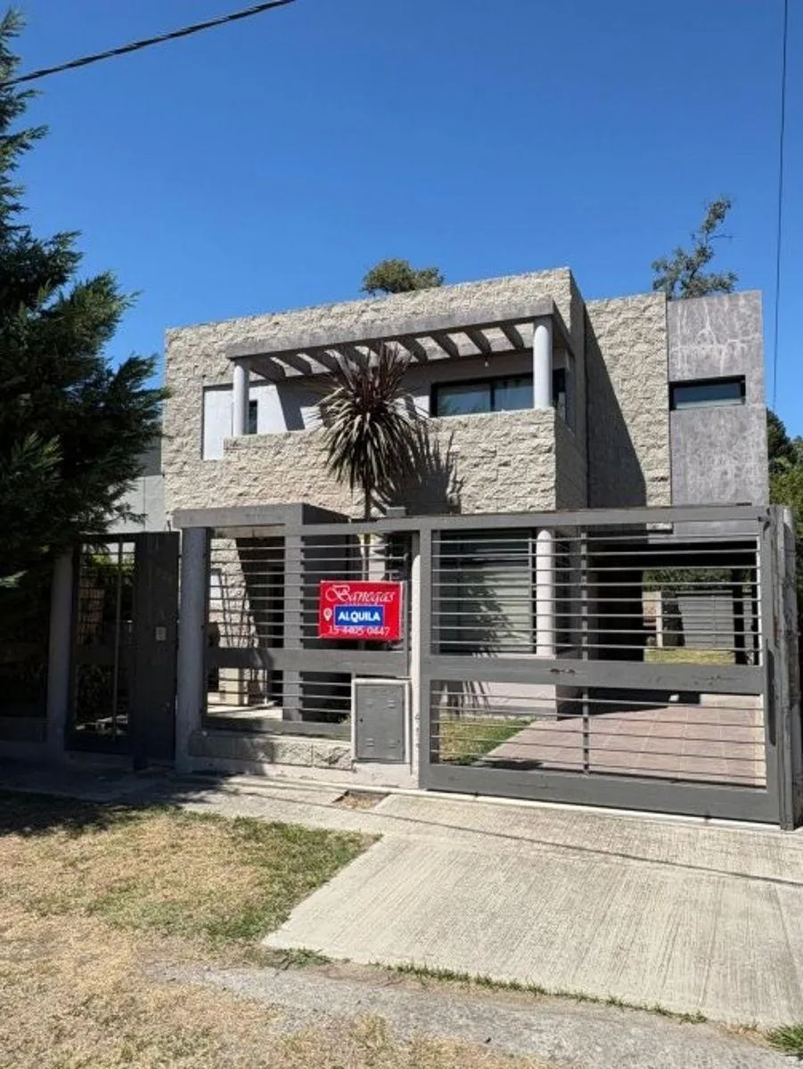 Two-bedroom house for annual rent in Canning, Ezeiza