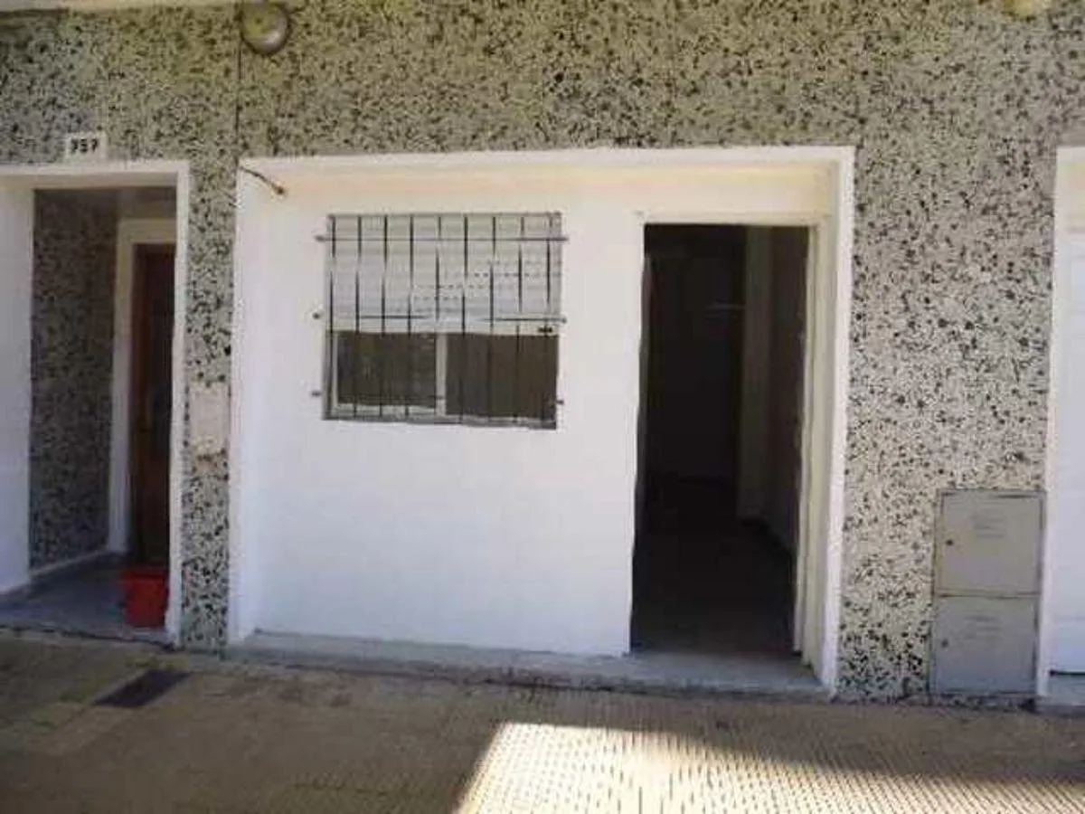 Monoambiente en Alquiler Alem 757 Bernal