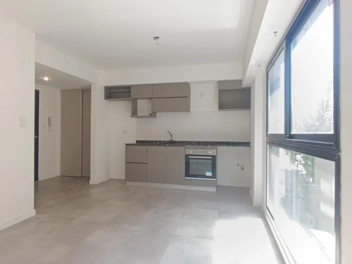 Kitnet novo para alugar em Ituzaingó