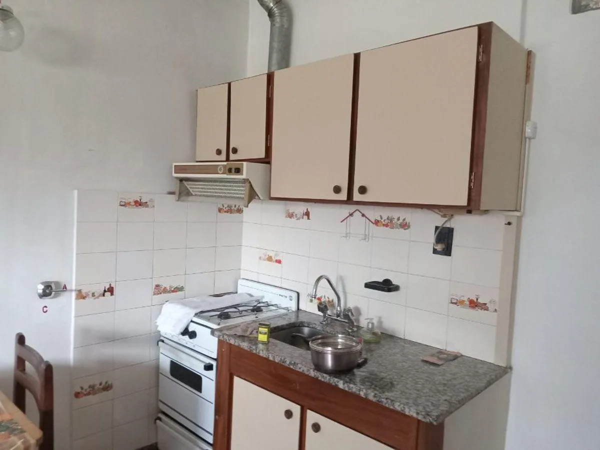 Apartamento de 1 dormitório em Quilmes Oeste