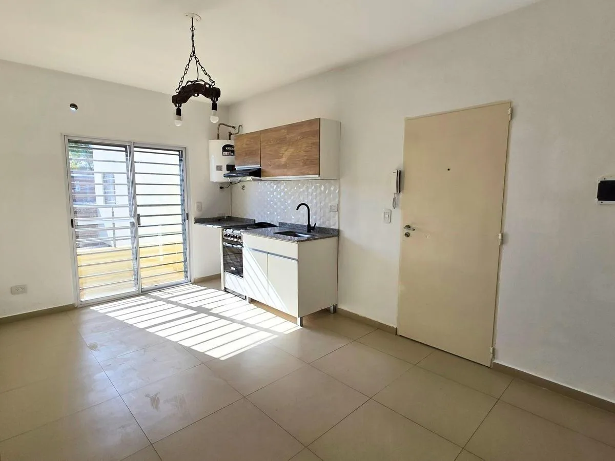 Departamento de 1 dormitorio en Castelar Norte, Morón