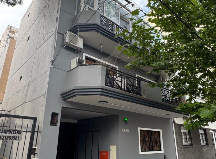 Monoambiente dividido apto profesional en Villa Pueyrredón