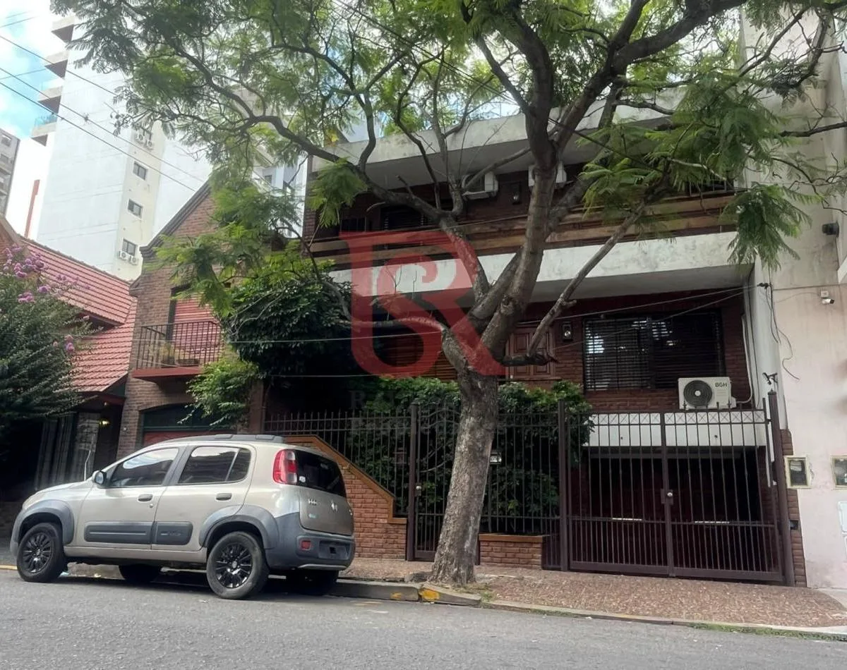 Дом на 5 спален в Quilmes Centro