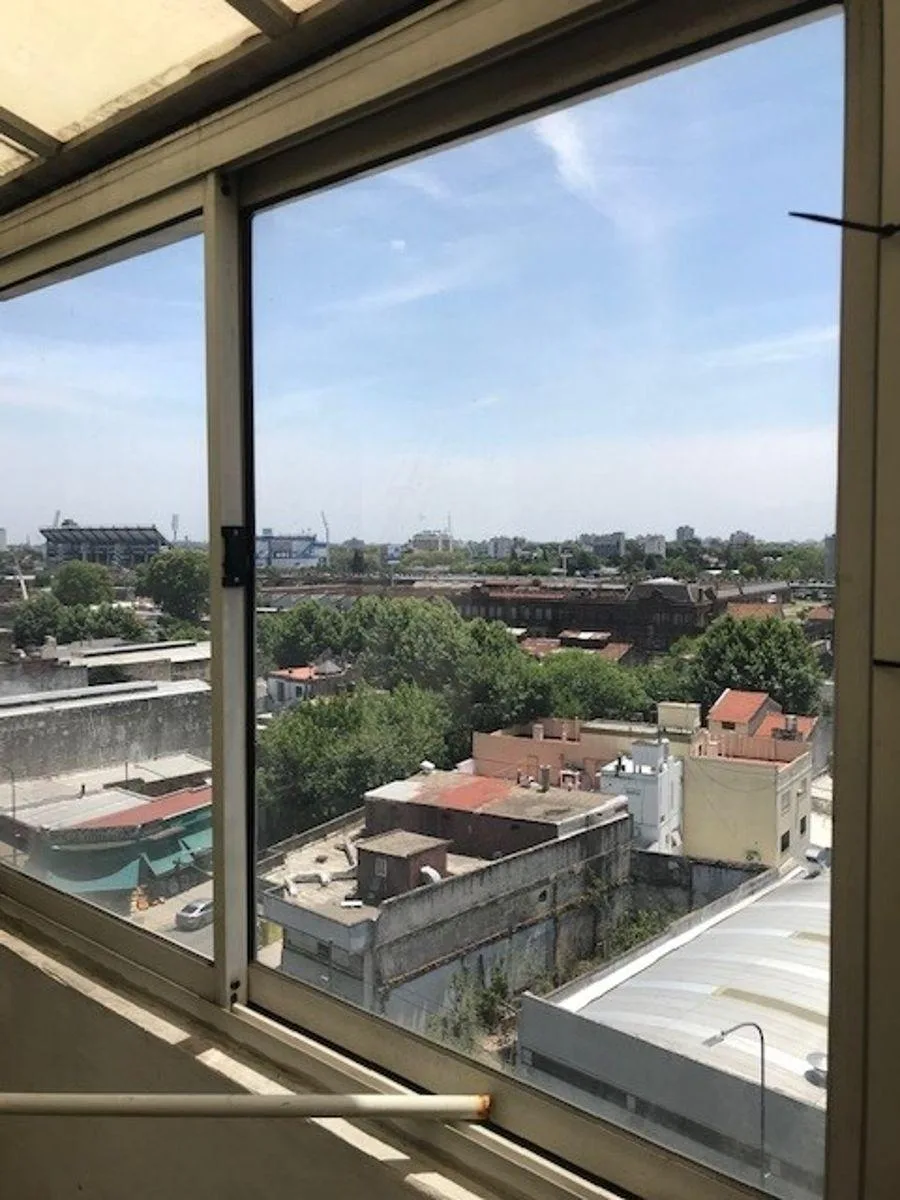 Apartamento de dois ambientes no 8º andar em Liniers