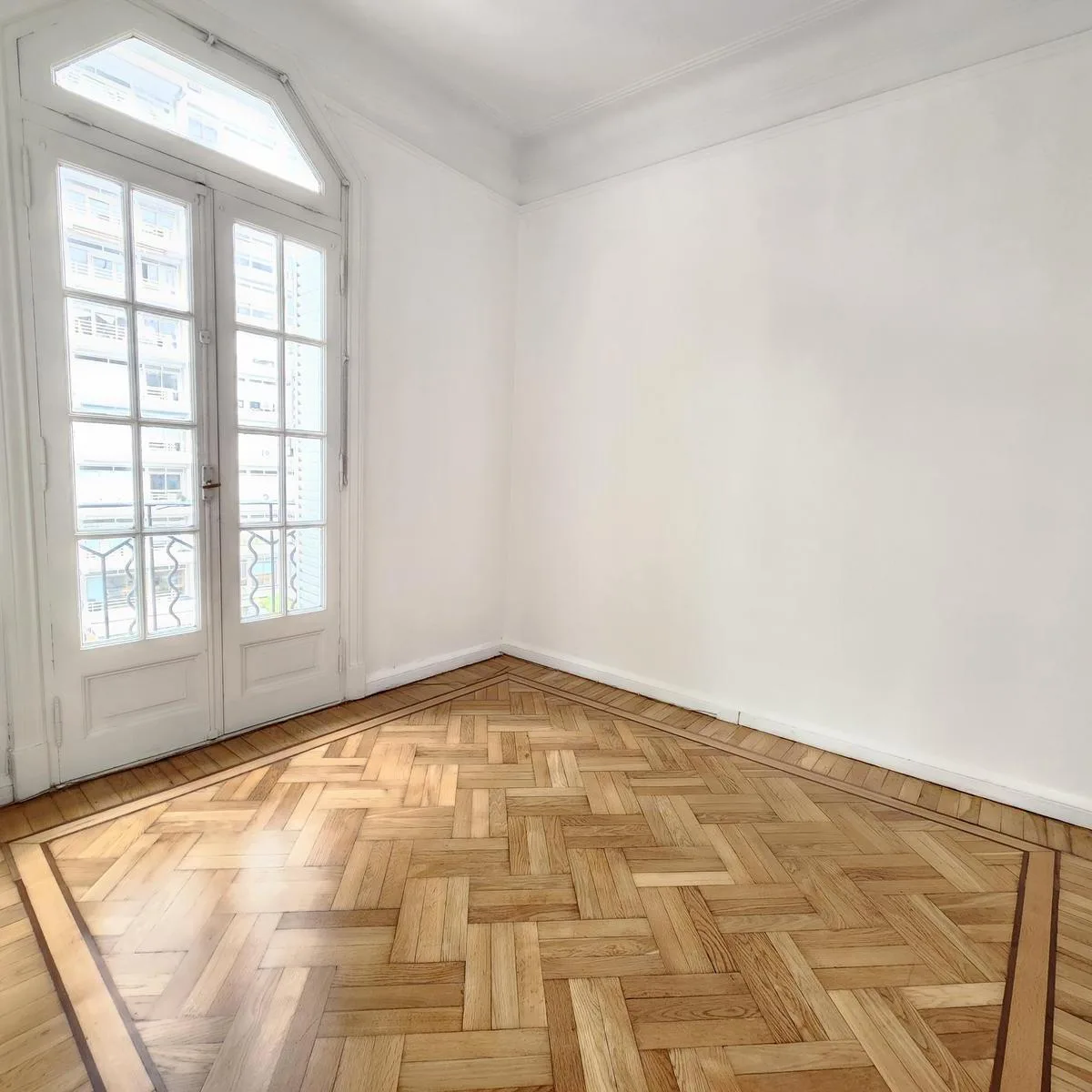 Four-bedroom apartment for commercial use in San Nicolás