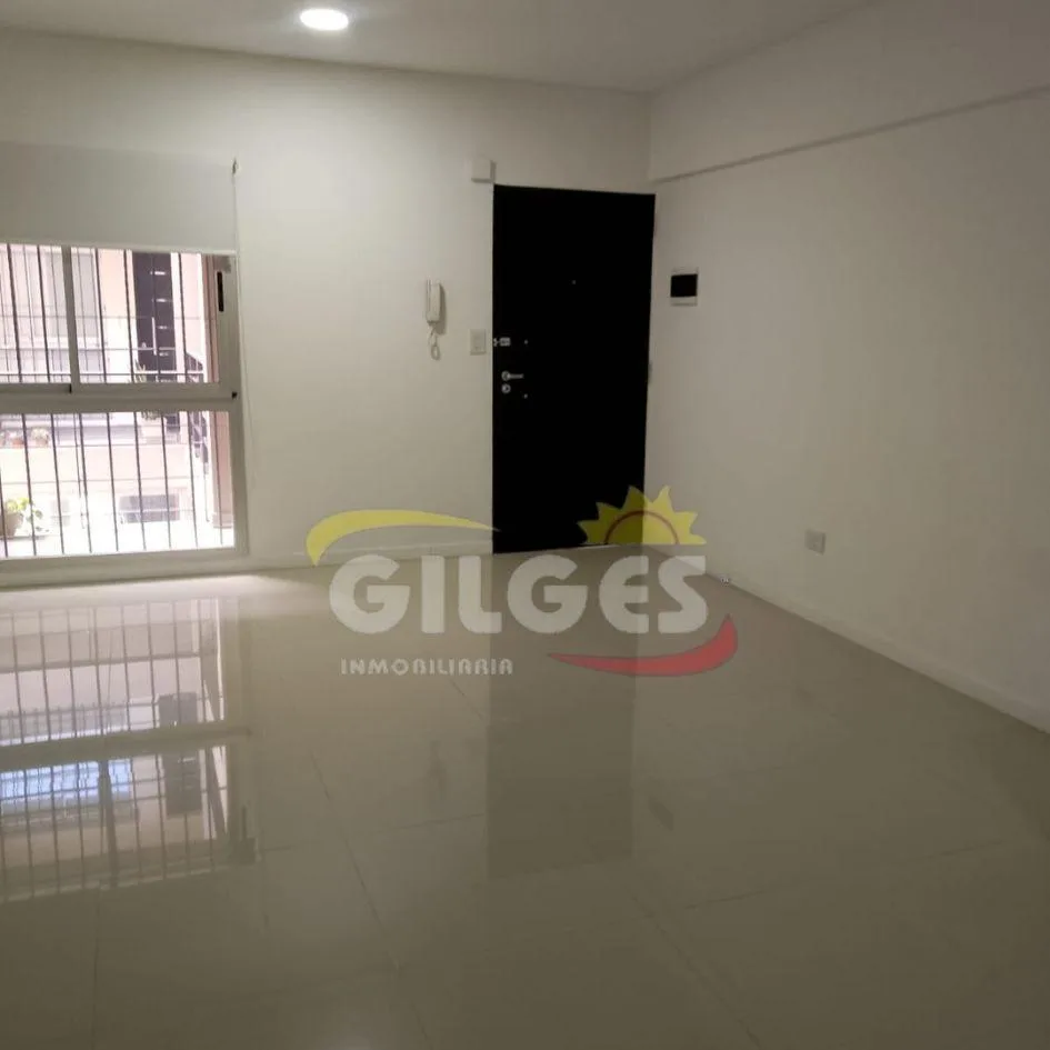 Two-room apartment street-facing in Ramos Mejía
