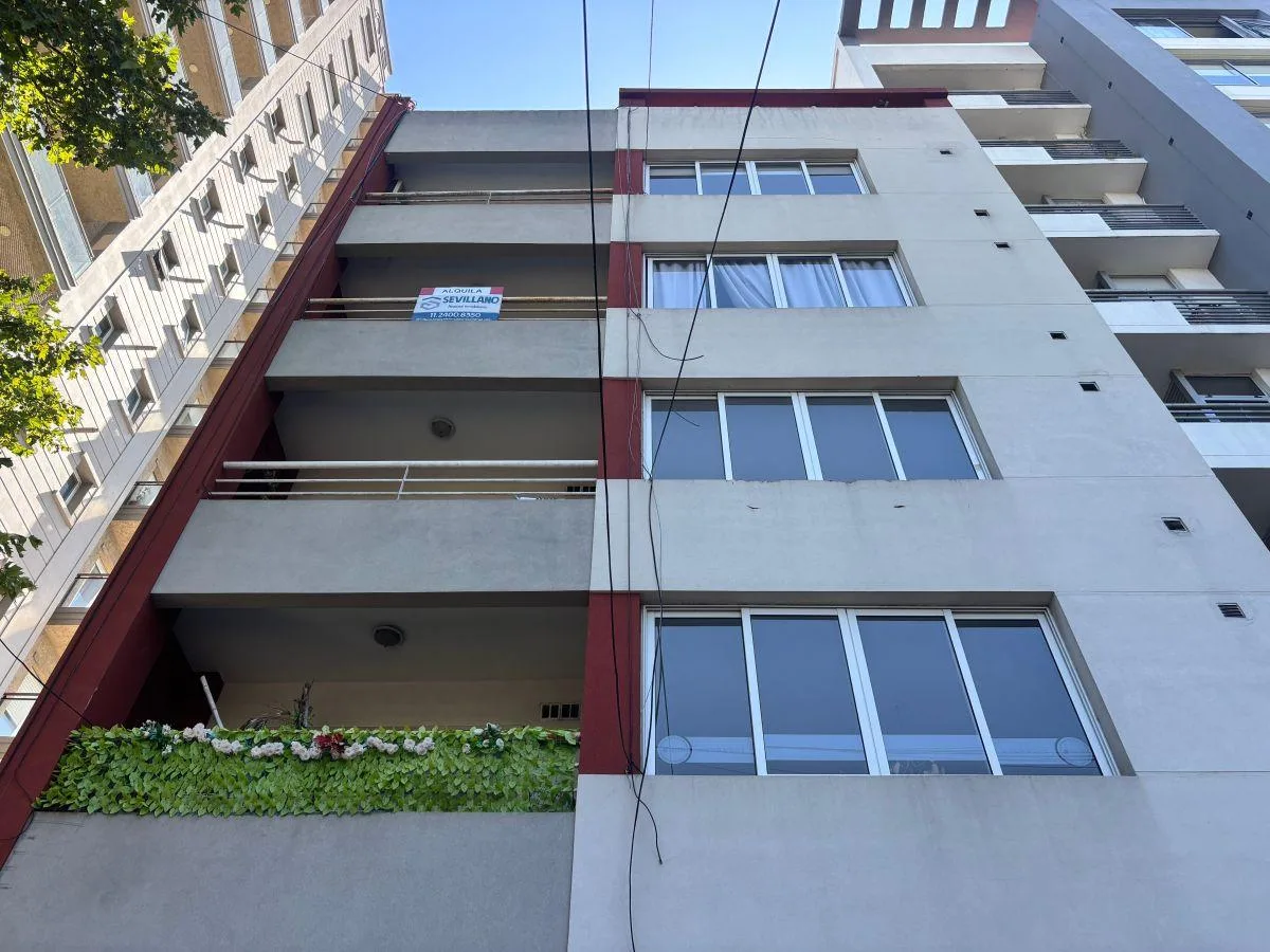 Two-room apartment with parking in Banfield