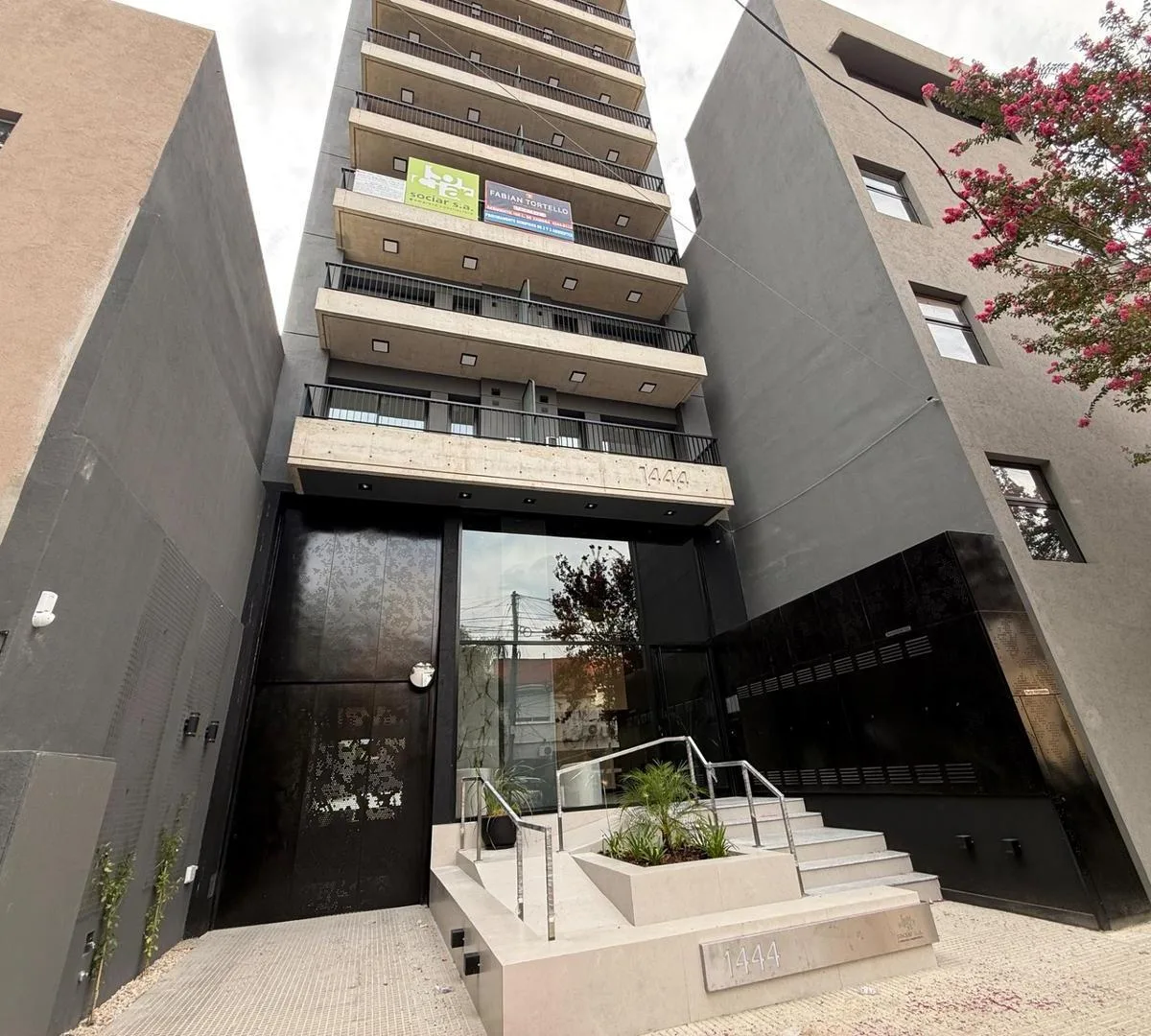 Furnished three-room apartment with parking in Lomas de Zamora
