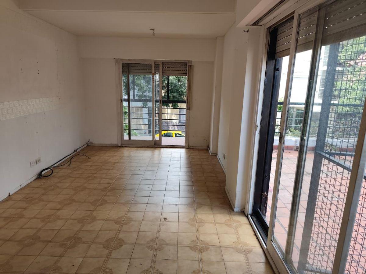 Kitnet tipo PH com dois pátios em Villa General Mitre