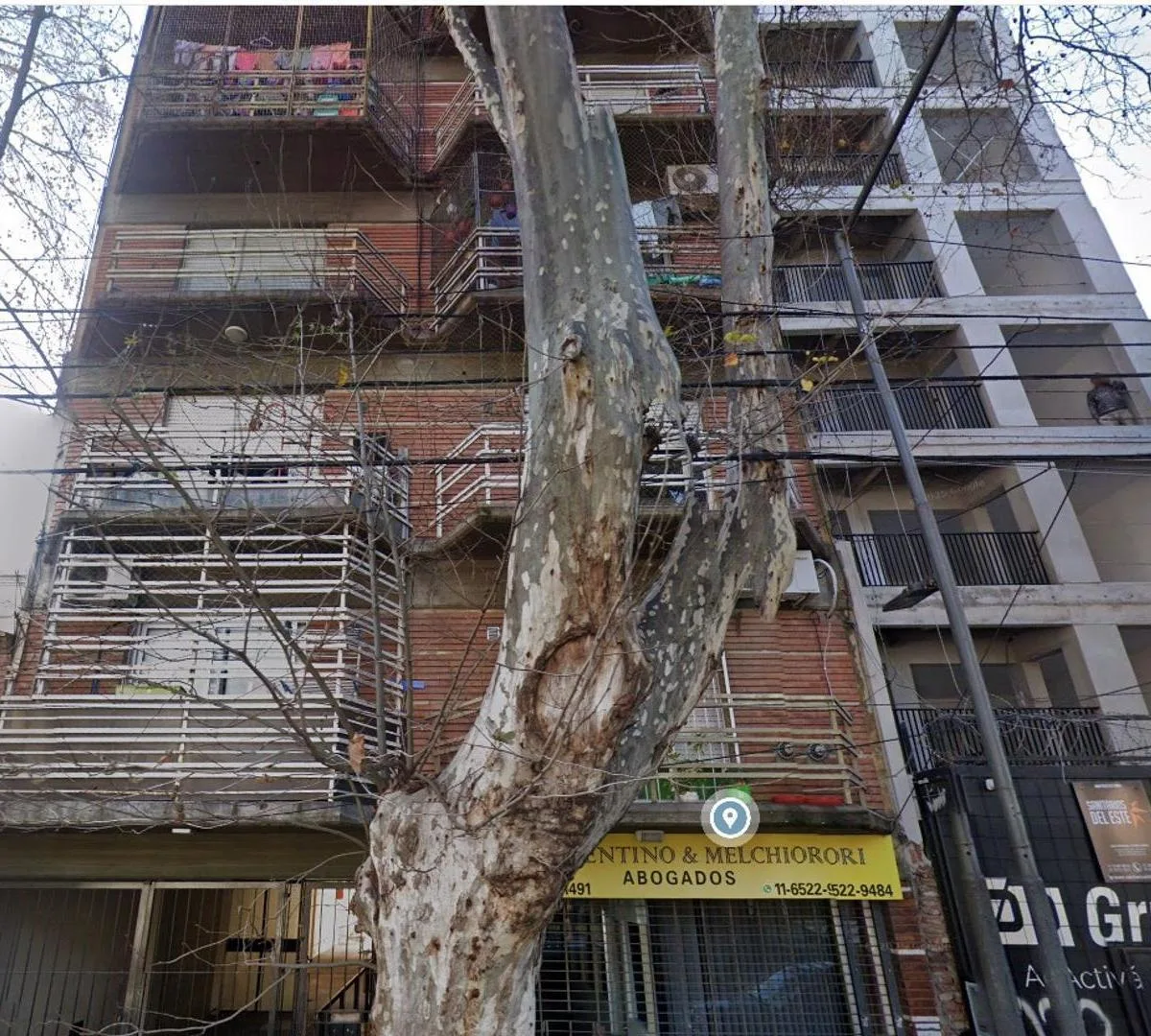 Kitnet com varanda de frente em General San Martín