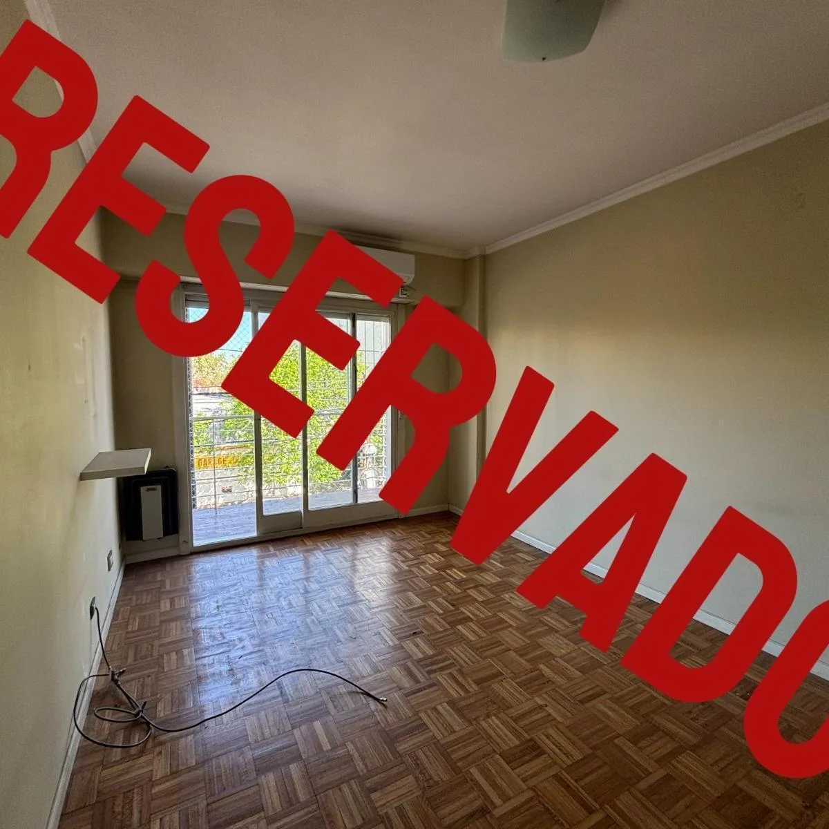 Three-room apartment with balcony in Villa Urquiza