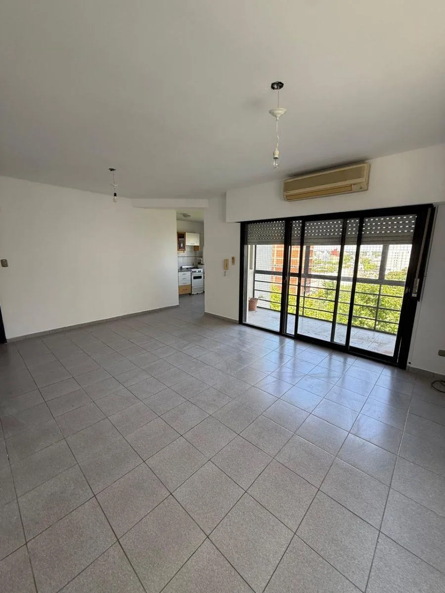 Apartamento de 2 dormitórios em La Plata (Calle 58 e Esquina 14)